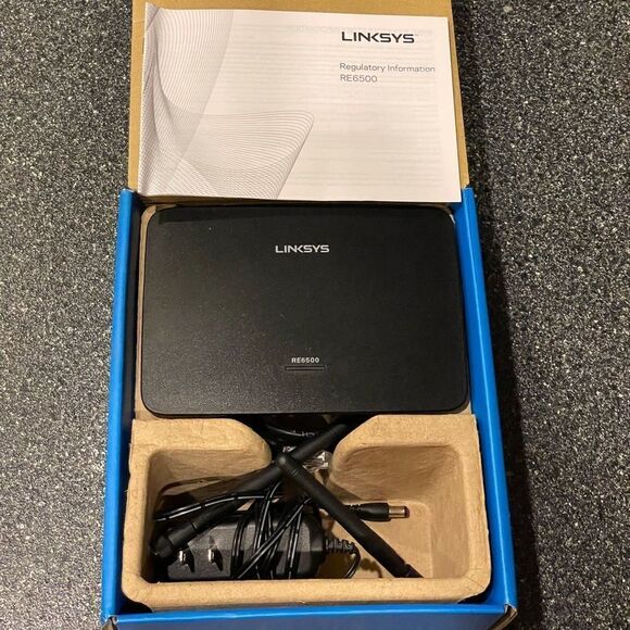 NWT! Linksys-AC1200, Dual Band WiFi Range Extendor. 2000 Square feet! - Picture 10 of 13